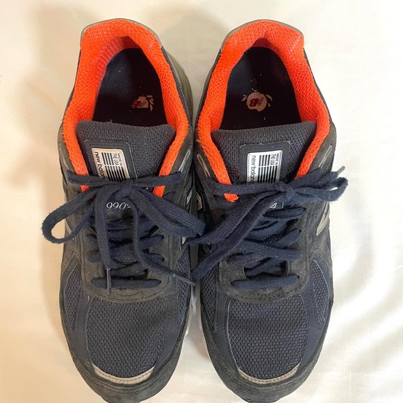 New Balance‎ Navy and Silver Athletic Shoes - Picture 4 of 5